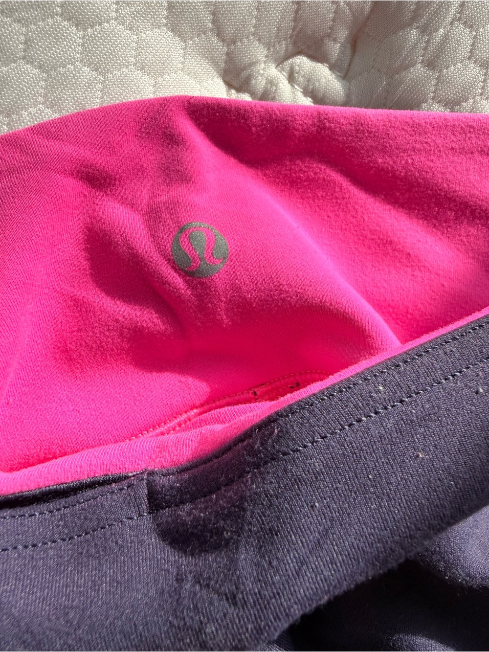 lululemon athletica purple and pink reversible Leggings - Picture 4 of 6